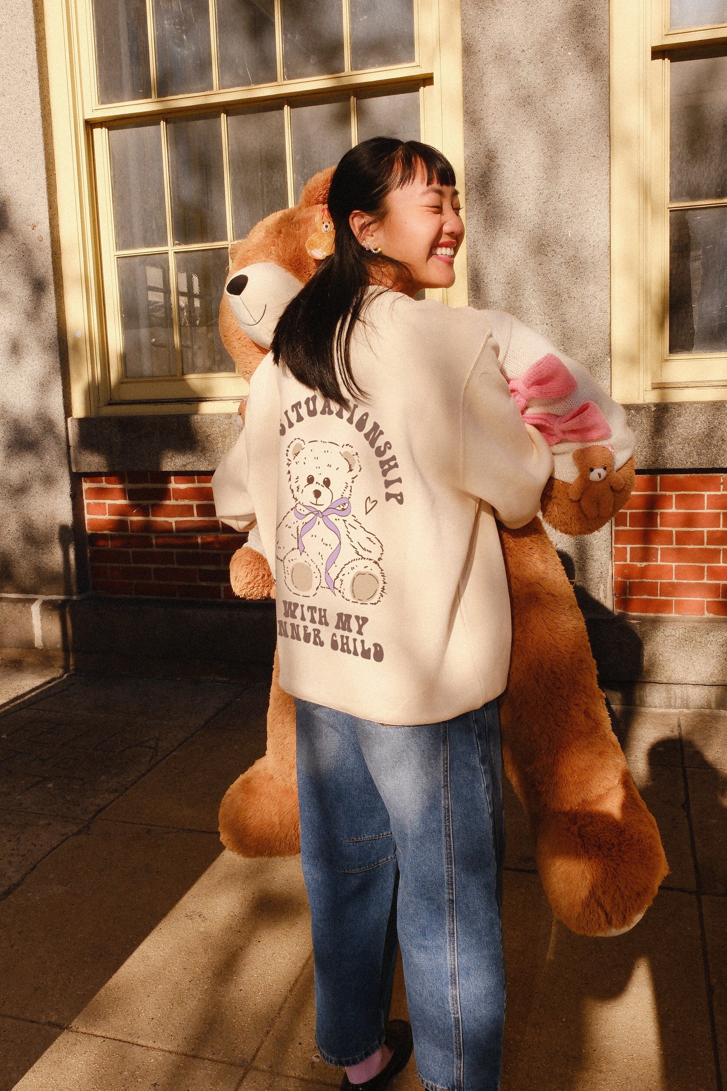 In A Situationship Graphic Sweatshirt - Image 3