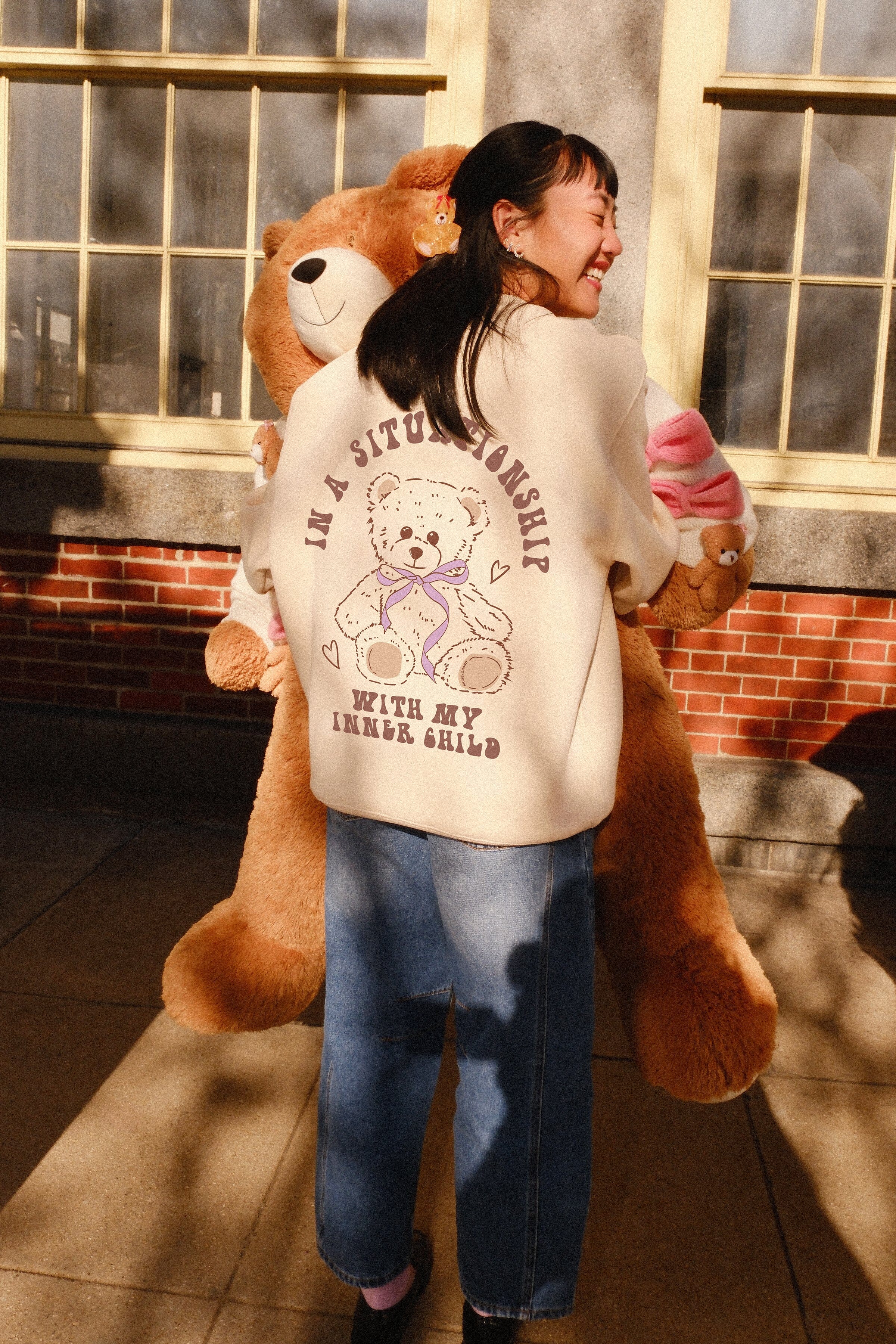 In A Situationship Graphic Sweatshirt - Image 4