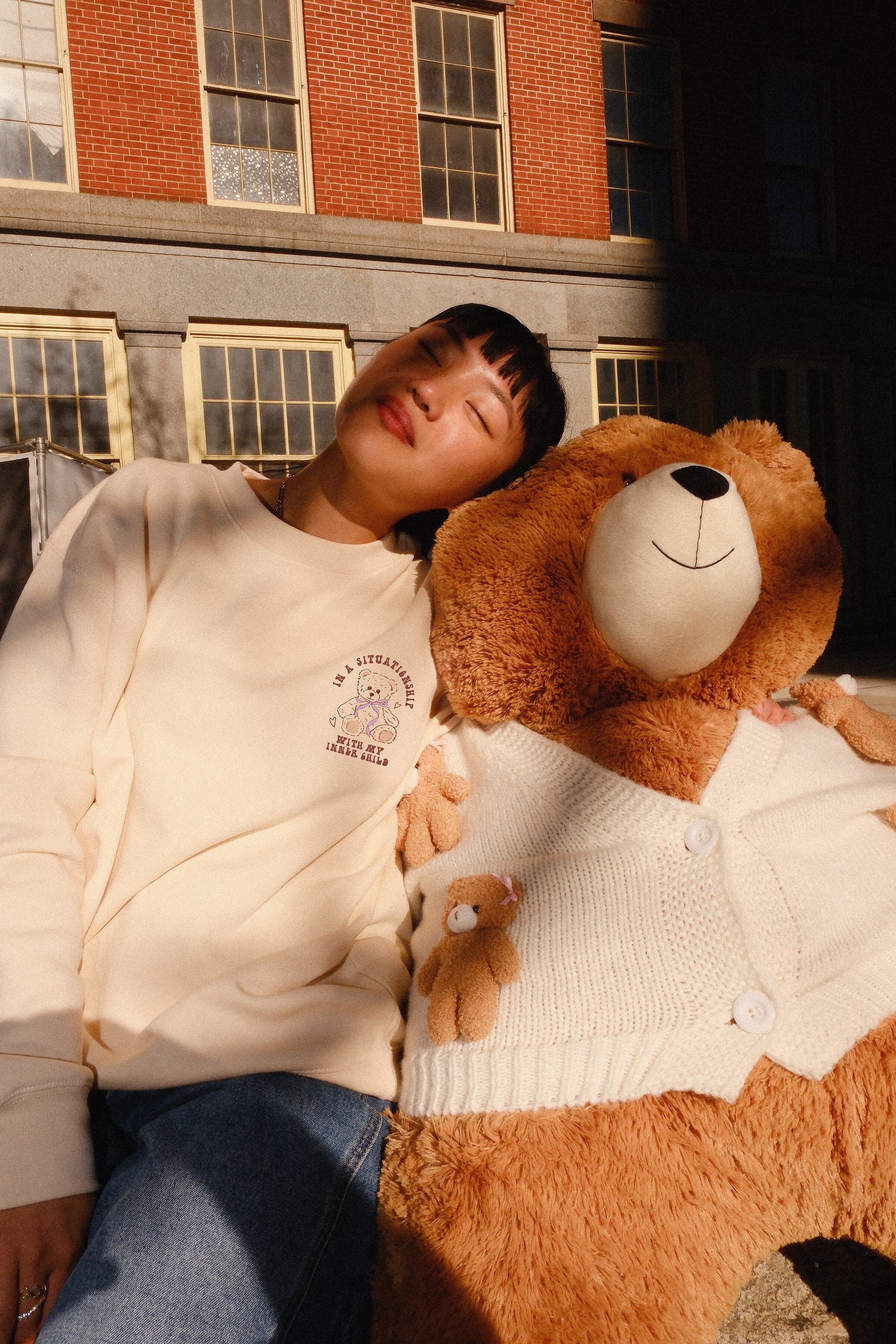 In A Situationship Graphic Sweatshirt - Image 5