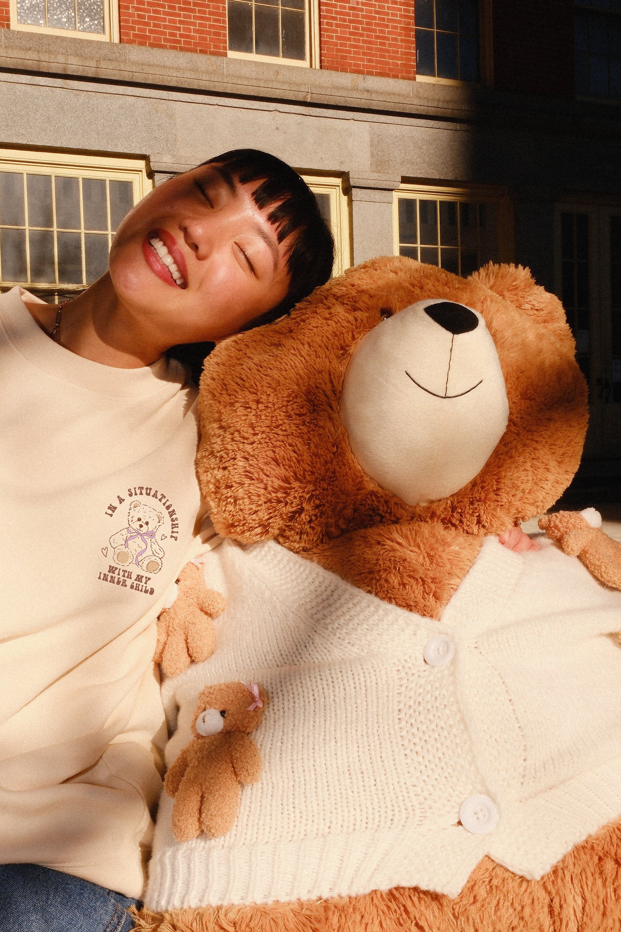 In A Situationship Graphic Sweatshirt - Image 6