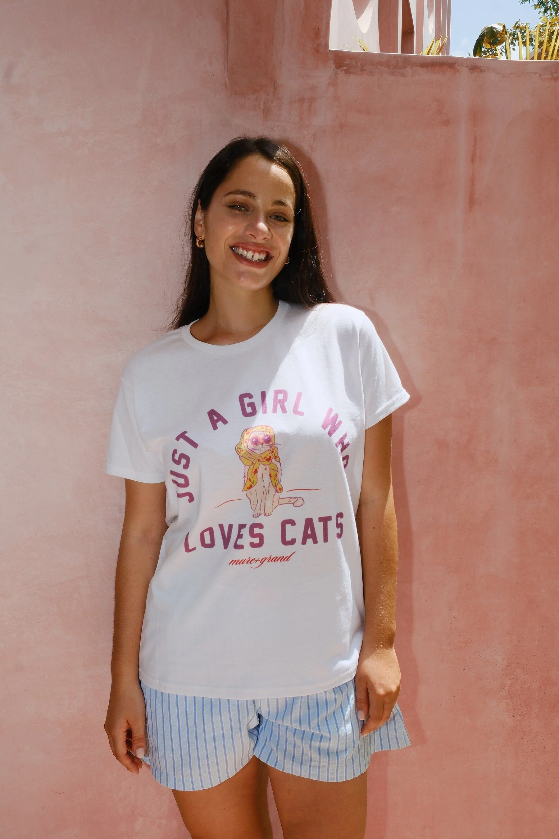 Just a Girl Who Loves Cats Graphic T-shirt - Image 3