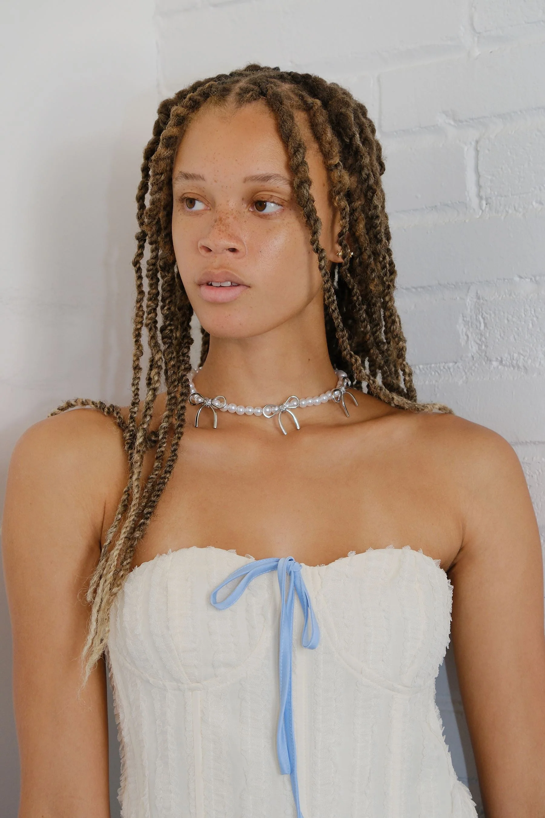 Louise Bow and Pearl Necklace - Image 4