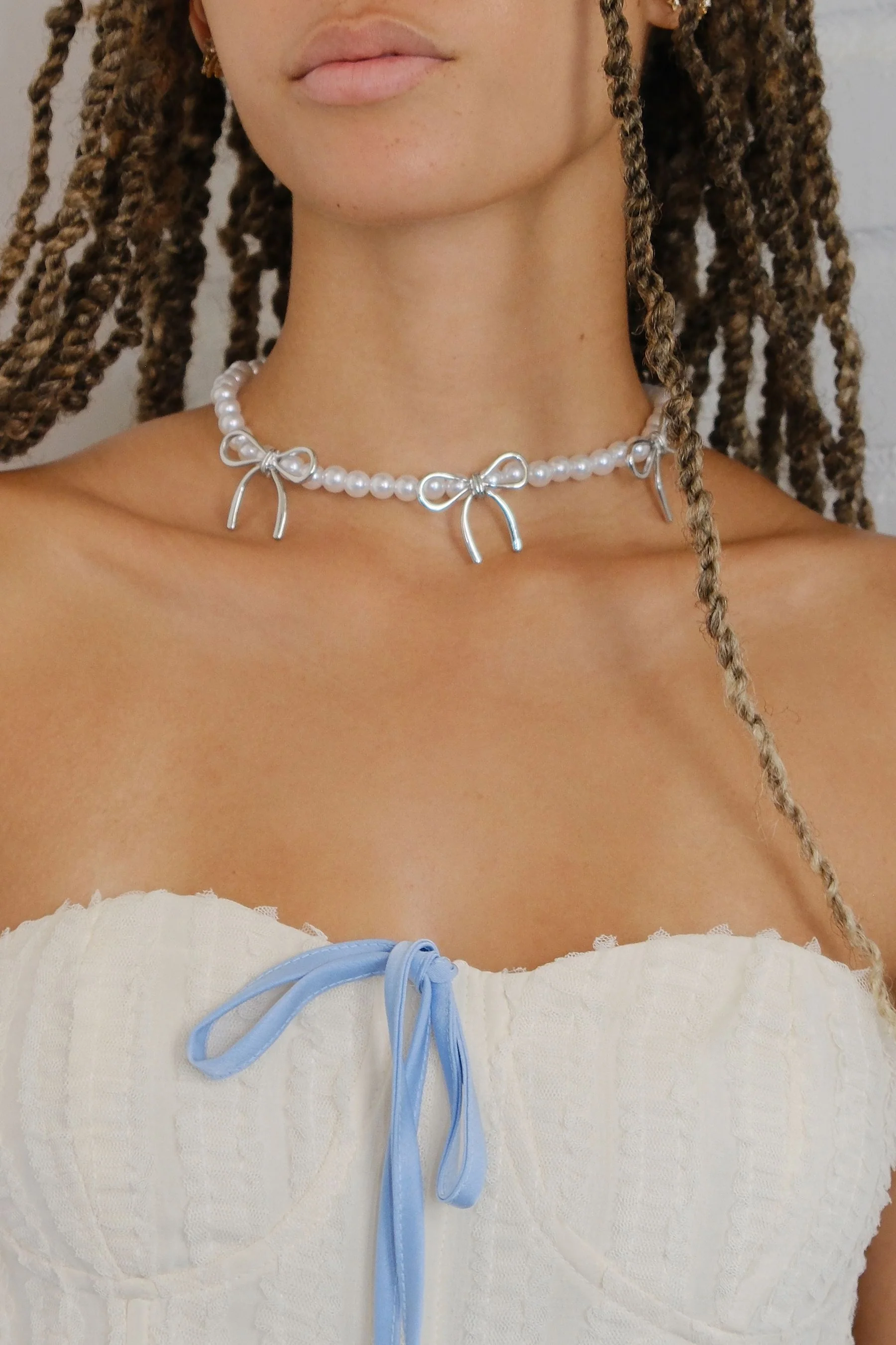 Louise Bow and Pearl Necklace - Image 5