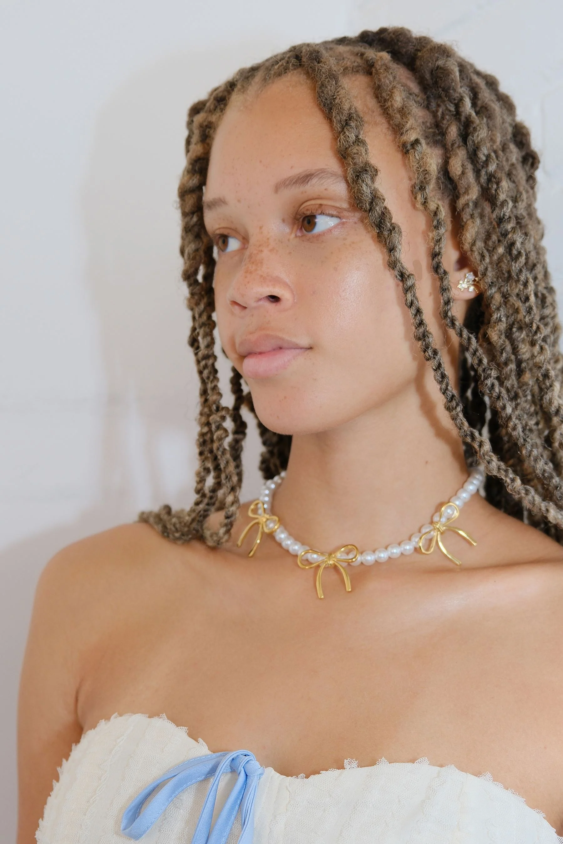 Louise Bow and Pearl Necklace - Image 6