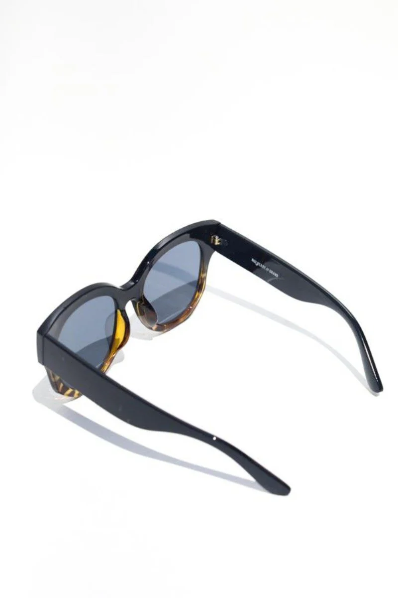 Oversized Moodie Sunglasses - Image 7