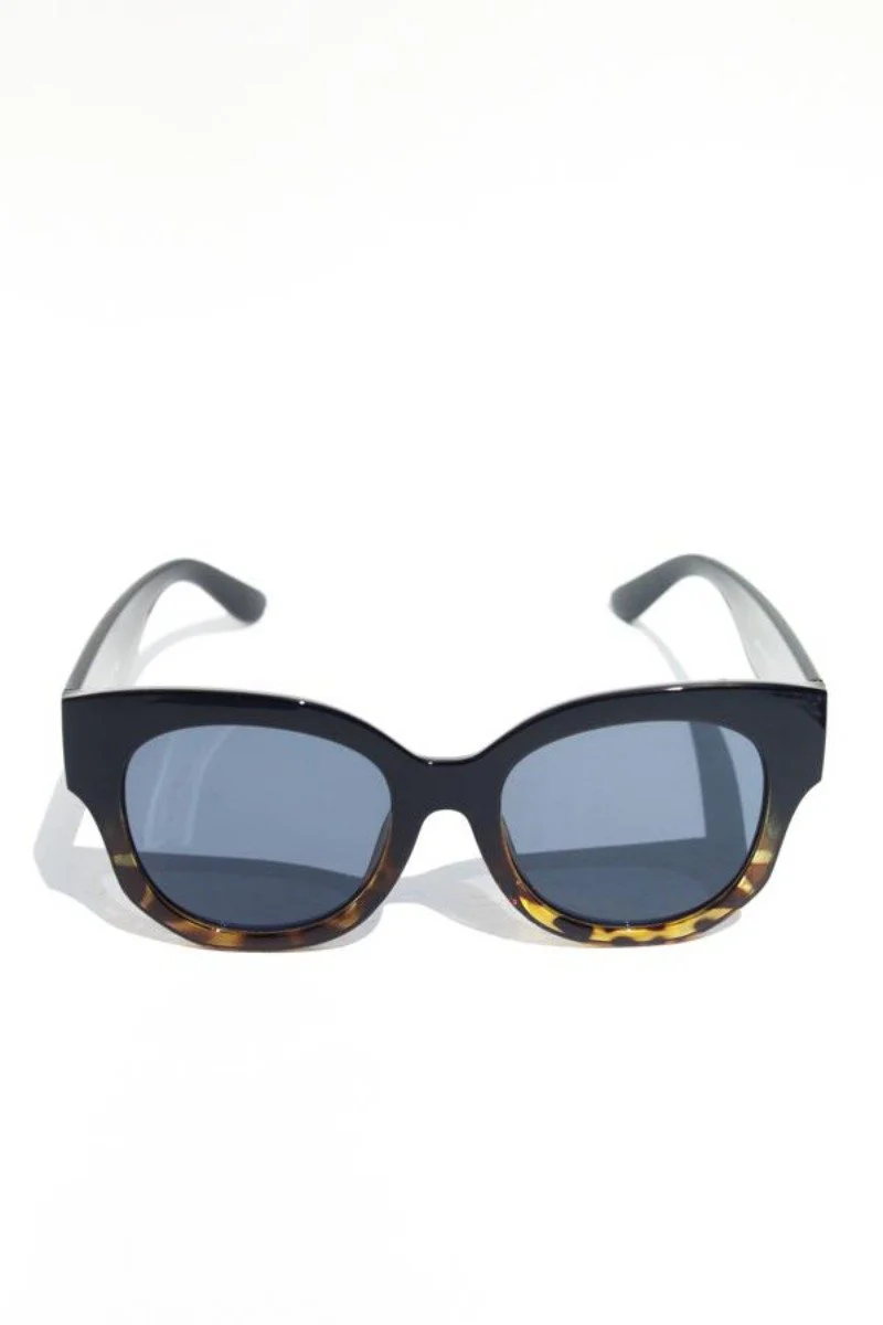 Oversized Moodie Sunglasses - Image 8