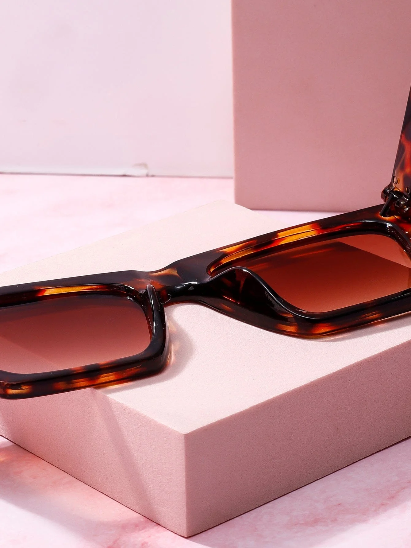 Square Cat Eye Sunglasses - Image 10