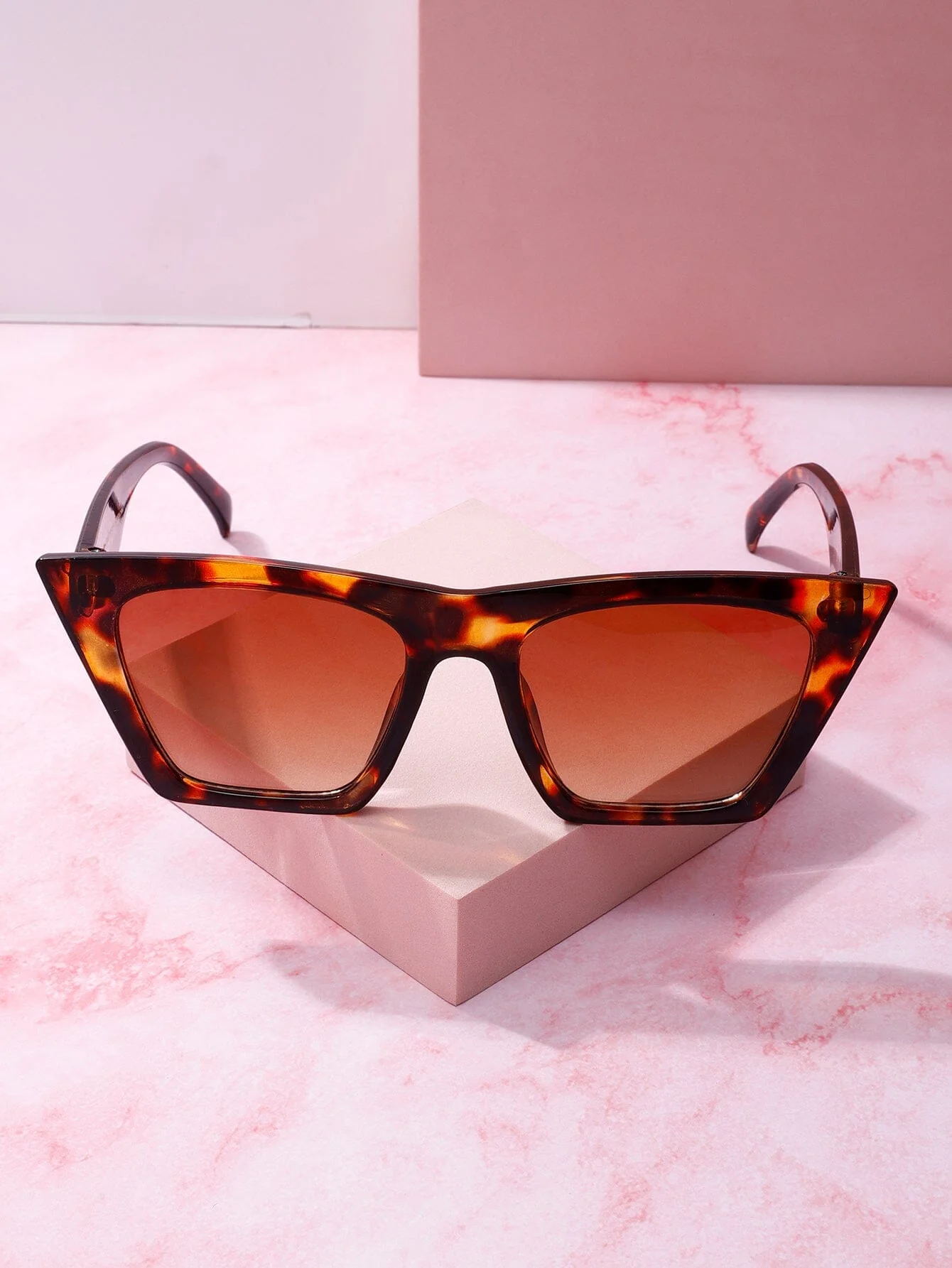 Square Cat Eye Sunglasses - Image 7