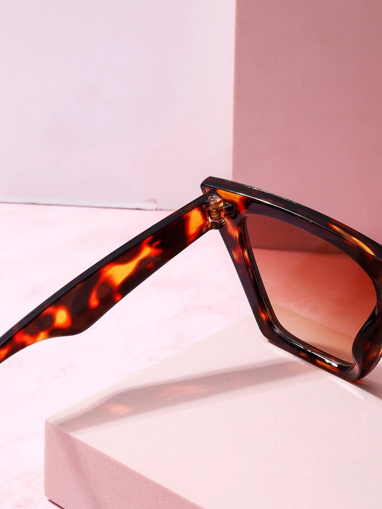 Square Cat Eye Sunglasses - Image 9