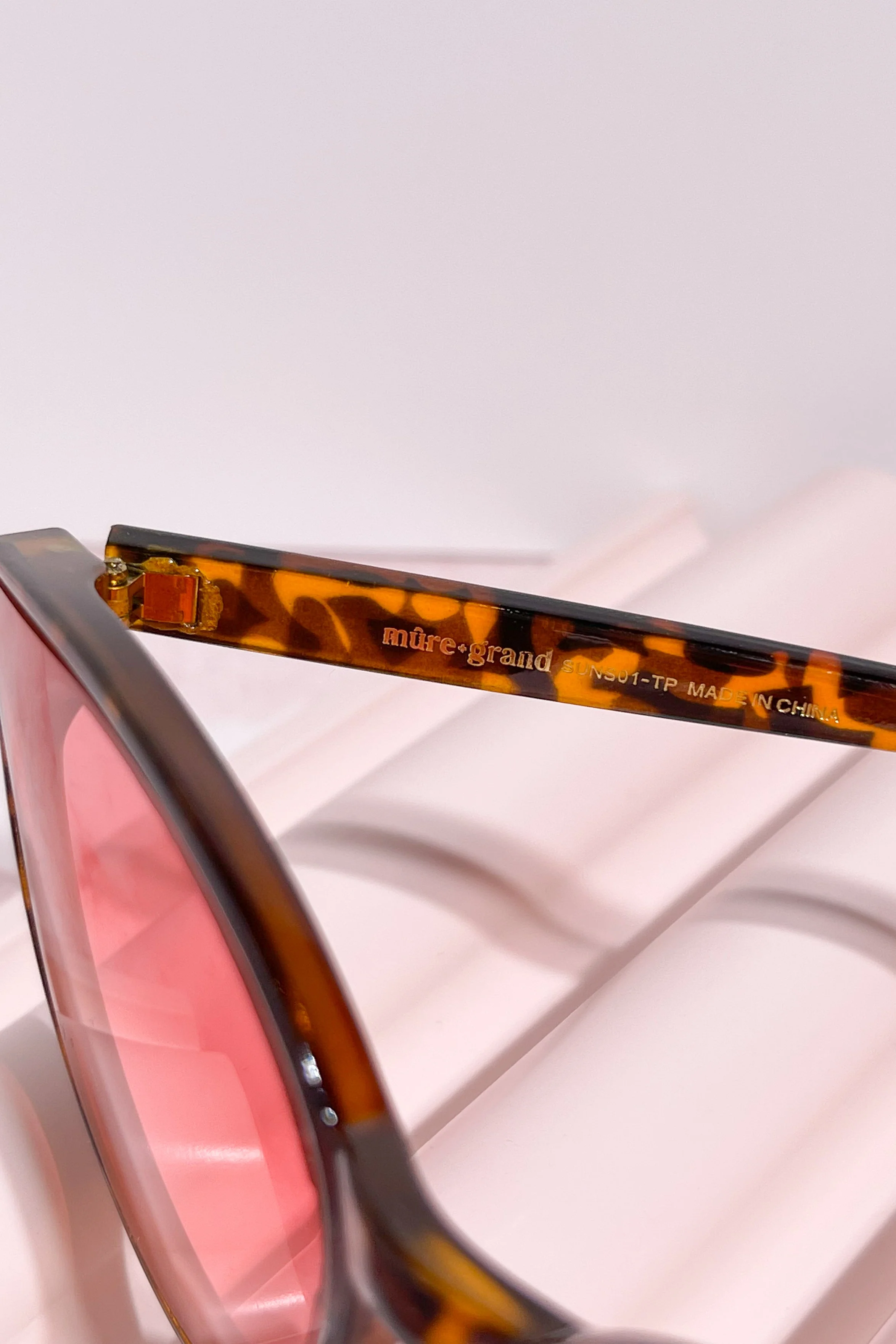 Suns Out Sunglasses - Image 10